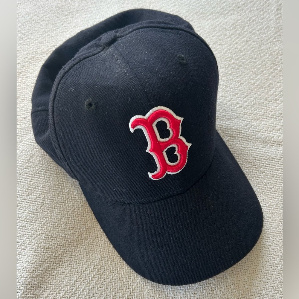 *Boston Red Sox Fitted Hat (7 1/2)*